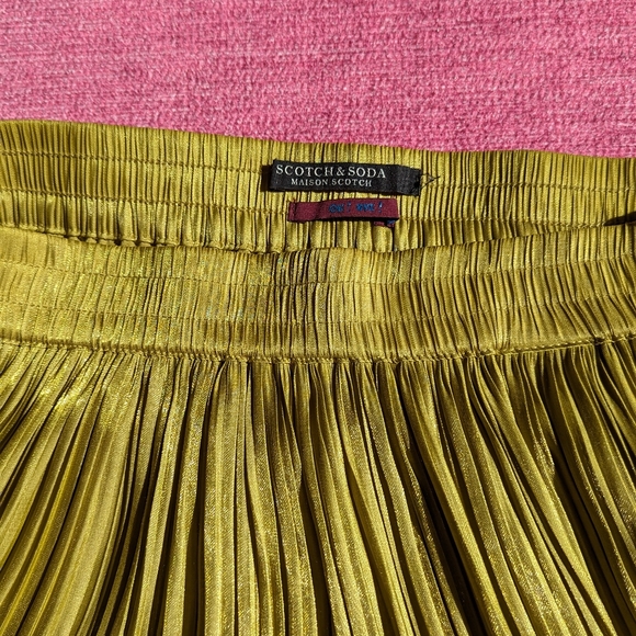 Scotch & Soda Chartreuse Pleated Skirt - Picture 4 of 6